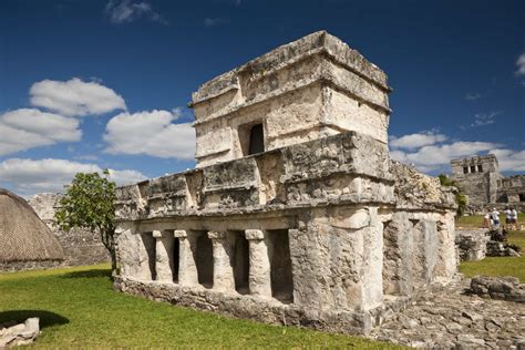  De Dansende Jaguar? Kleurige Fresco's en Mysterieuze Beelden in een Oude Maya-Stad